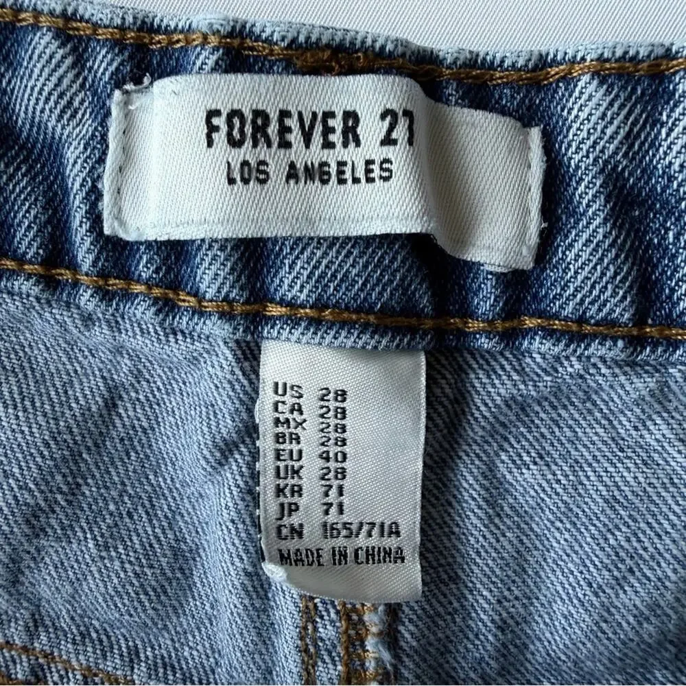 Forever 21 Blue Denim Short Shorts with Floral Embroidery Women’s Size 28